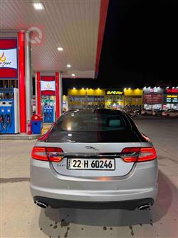 جاگوار XF